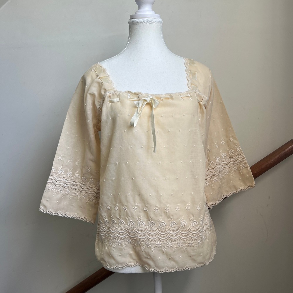 Vintage Eyelet Lace Blouse Cream Cotton Swiss Dot Square Neck Peasant Boho Top